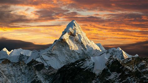 Everest .